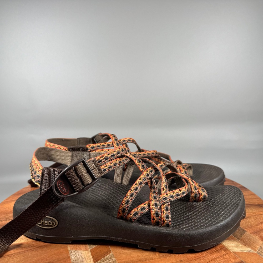 Chaco Z2 Yampa Women 8 Brown Orange Geometric Strappy Vibram Sole Sandals USA